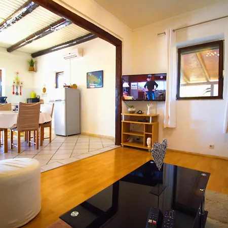 Obiteljska Kuca Za Odmor A4 Casa de Férias