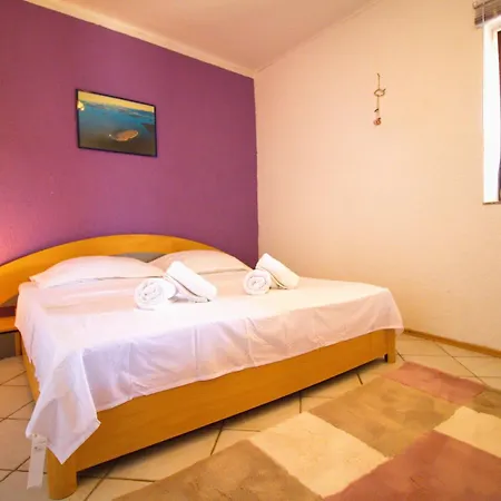 Obiteljska Kuca Za Odmor A4 Murter