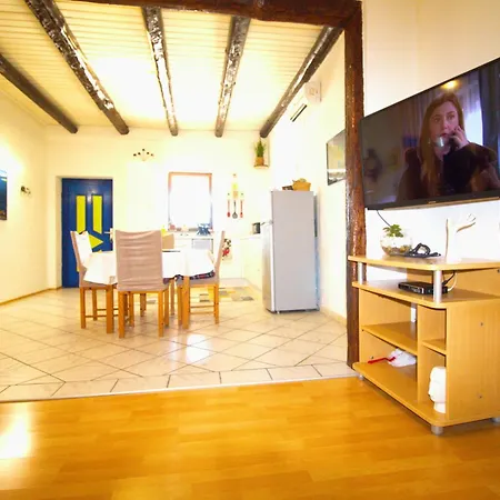 Obiteljska Kuca Za Odmor A4 Casa de Férias *