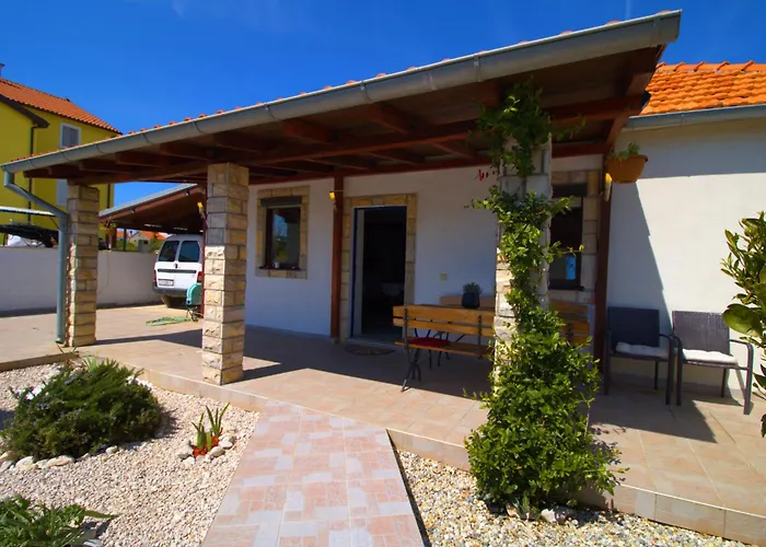 Obiteljska Kuca Za Odmor A4 *