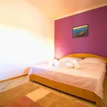 Obiteljska Kuca Za Odmor A4 * Murter